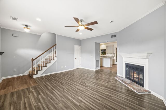 2018 Stokes Ln, Nashville, TN 37215