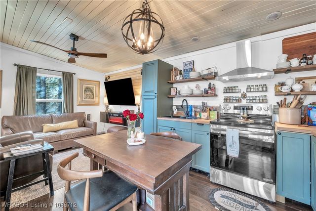 16558 Parks Corner Road, Prairie Grove, AR 72753