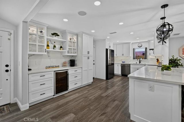 6691 Chapman Avenue, Garden Grove, CA 92845
