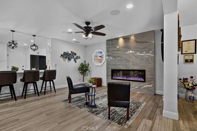 6691 Chapman Avenue, Garden Grove, CA 92845