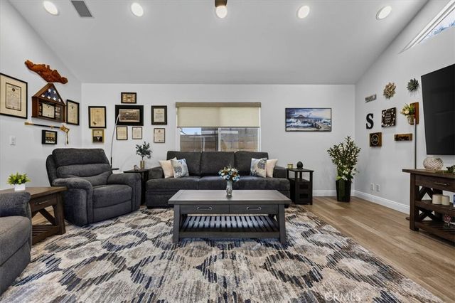 6691 Chapman Avenue, Garden Grove, CA 92845