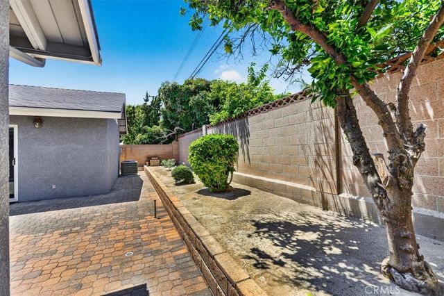 6691 Chapman Avenue, Garden Grove, CA 92845
