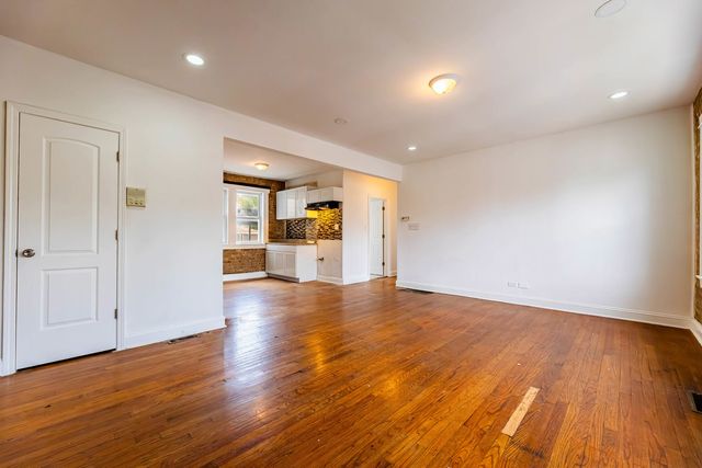 1633 W 76th Street 1W, Chicago, IL 60620