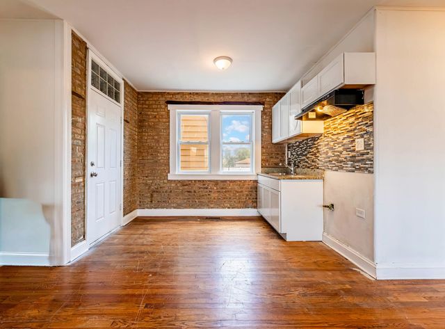 1633 W 76th Street 1W, Chicago, IL 60620