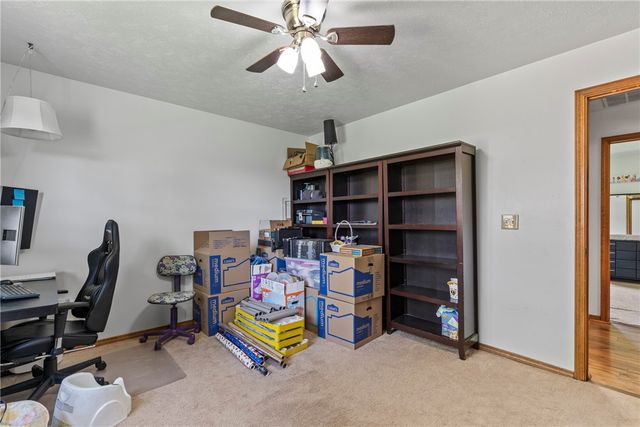 101 Glenwood Place, Siloam Springs, AR 72761