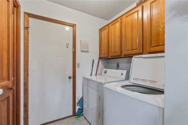 101 Glenwood Place, Siloam Springs, AR 72761