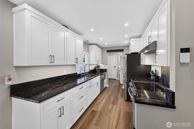 10520 50th Avenue E, Tacoma, WA 98446