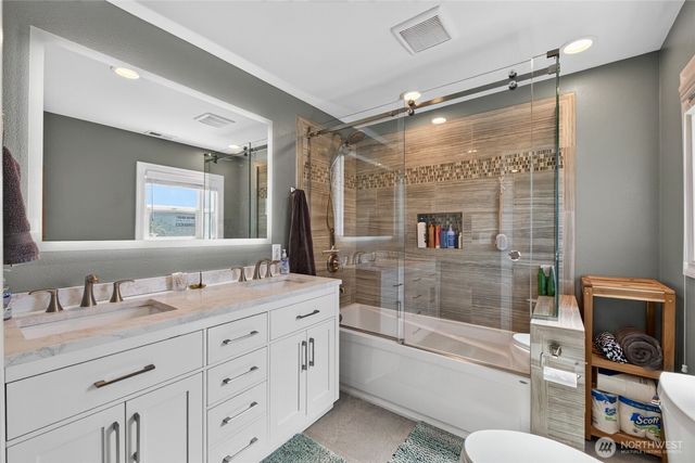 10520 50th Avenue E, Tacoma, WA 98446