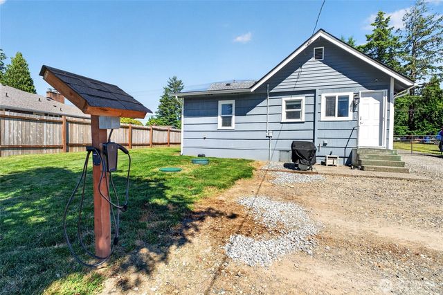 10520 50th Avenue E, Tacoma, WA 98446