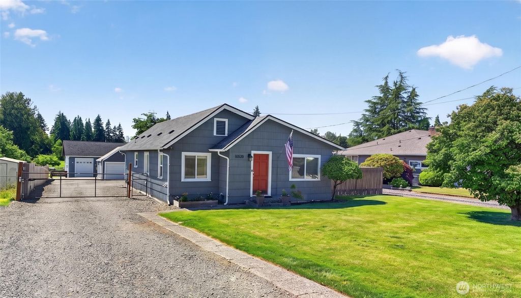10520 50th Avenue E, Tacoma, WA 98446