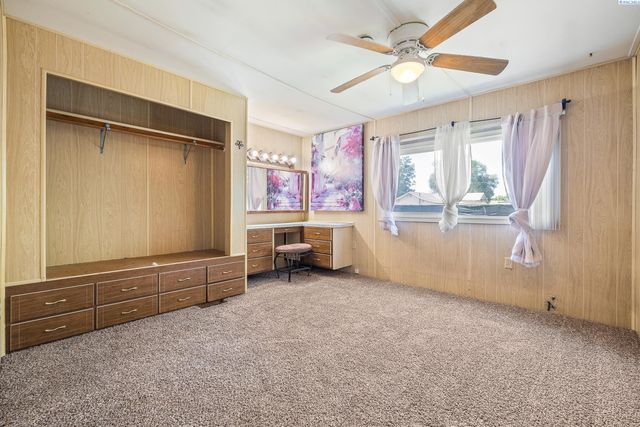 2705 S Cedar Street, Kennewick, WA 99337