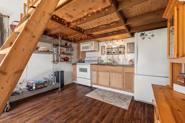 2705 S Cedar Street, Kennewick, WA 99337