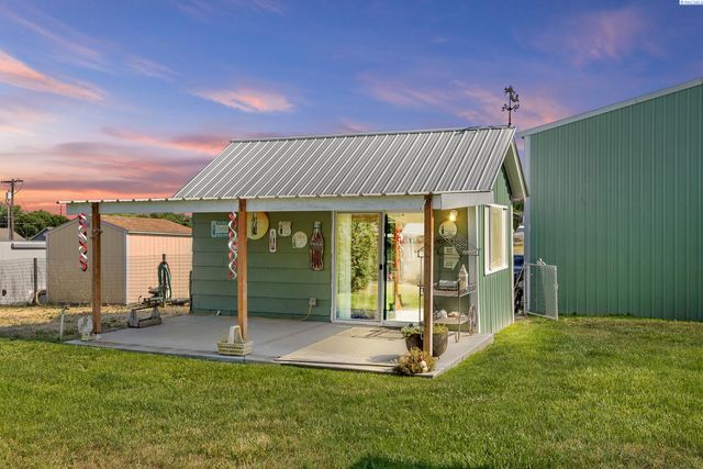2705 S Cedar Street, Kennewick, WA 99337