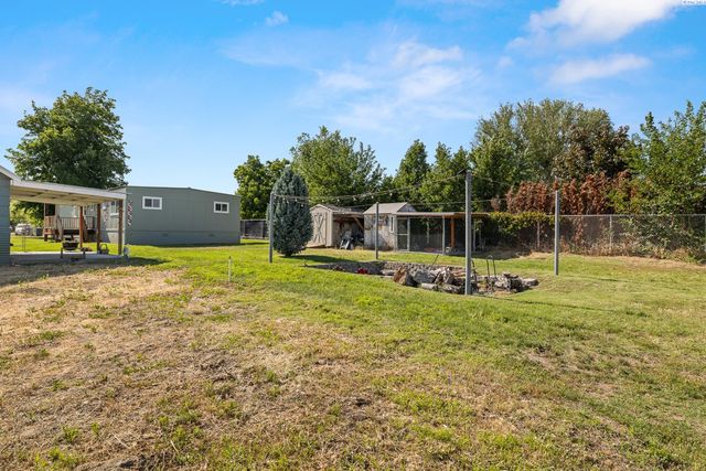 2705 S Cedar Street, Kennewick, WA 99337