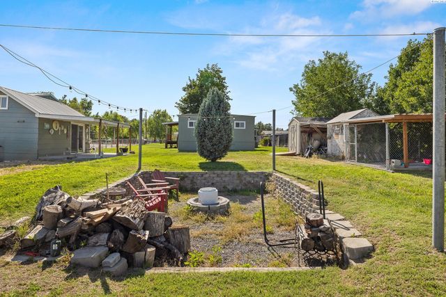 2705 S Cedar Street, Kennewick, WA 99337