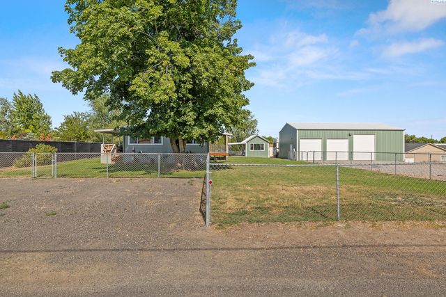 2705 S Cedar Street, Kennewick, WA 99337