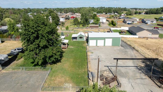 2705 S Cedar Street, Kennewick, WA 99337