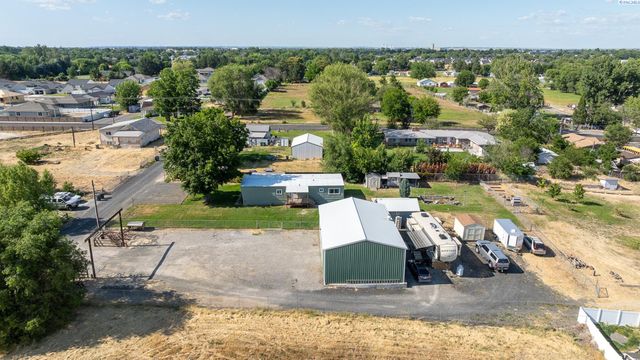 2705 S Cedar Street, Kennewick, WA 99337