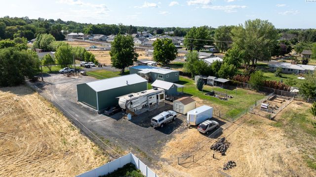 2705 S Cedar Street, Kennewick, WA 99337