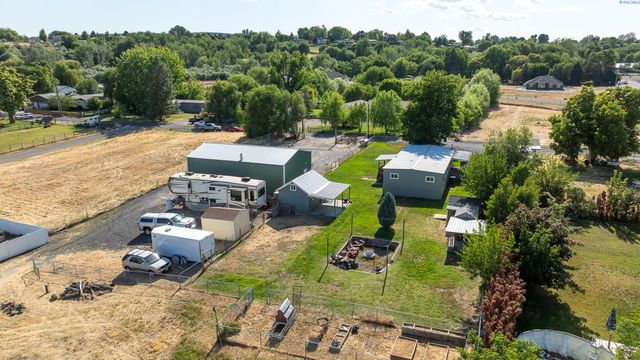 2705 S Cedar Street, Kennewick, WA 99337