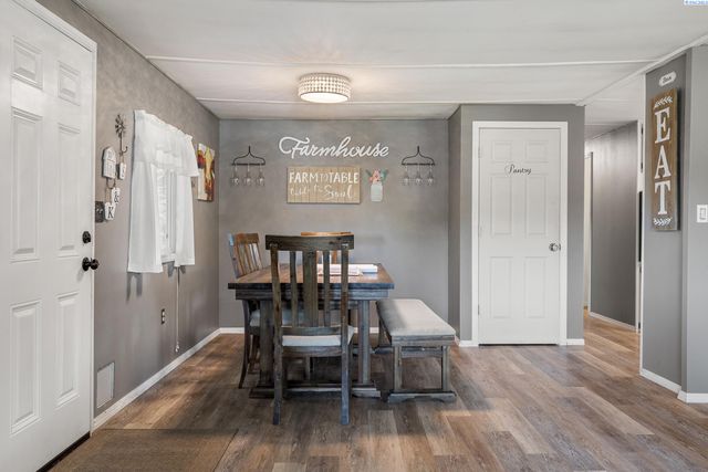 2705 S Cedar Street, Kennewick, WA 99337