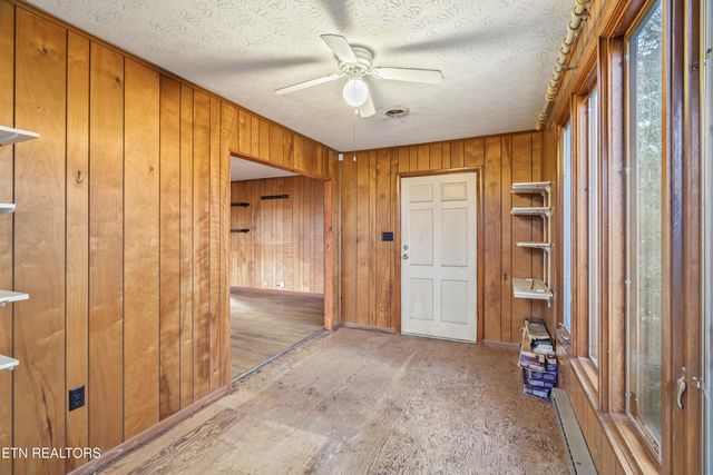 135 Princeton Ave, Oak Ridge, TN 37830