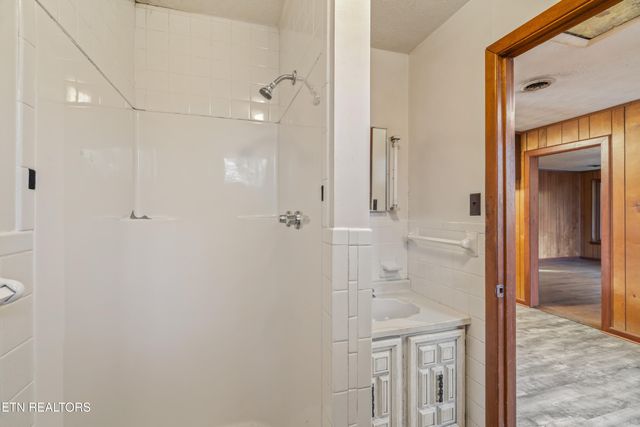 135 Princeton Ave, Oak Ridge, TN 37830