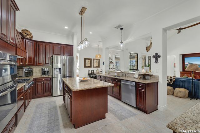 337 Lone Creek Circle, New Braunfels, TX 78132