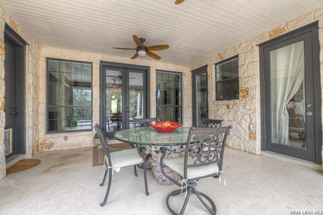 337 Lone Creek Circle, New Braunfels, TX 78132
