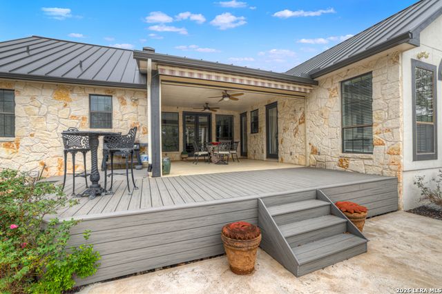 337 Lone Creek Circle, New Braunfels, TX 78132