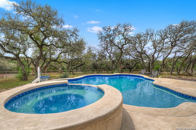 337 Lone Creek Circle, New Braunfels, TX 78132
