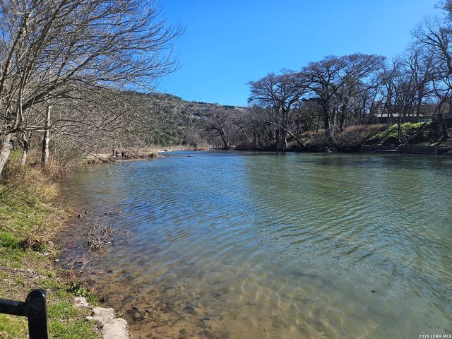 337 Lone Creek Circle, New Braunfels, TX 78132