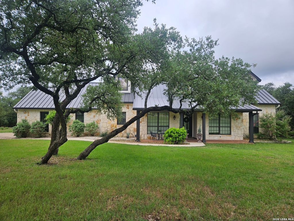 337 Lone Creek Circle, New Braunfels, TX 78132