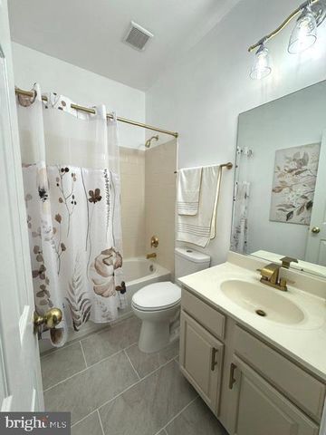 80 LITTLE SORREL DR, Middletown, VA 22645