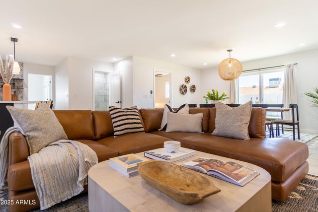 6907 E PALM Lane, Scottsdale, AZ 85257