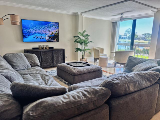 1915 Lavers Circle E209, Delray Beach, FL 33444