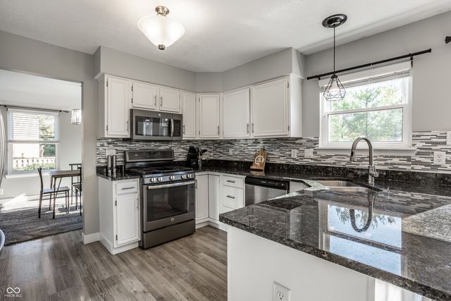 15005 Bridlewood Drive, Carmel, IN 46033