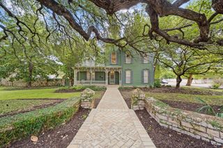 833 Belvin ST, San Marcos, TX 78666