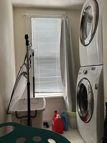 30 John St B, Reading, MA 01867