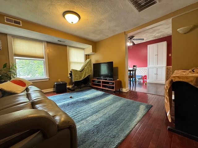 30 John St B, Reading, MA 01867