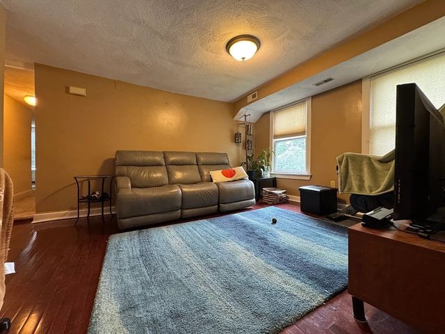 30 John St B, Reading, MA 01867