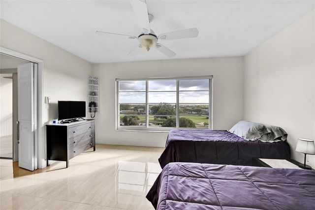 3050 N Palm Aire Drive 909, Pompano Beach, FL 33069