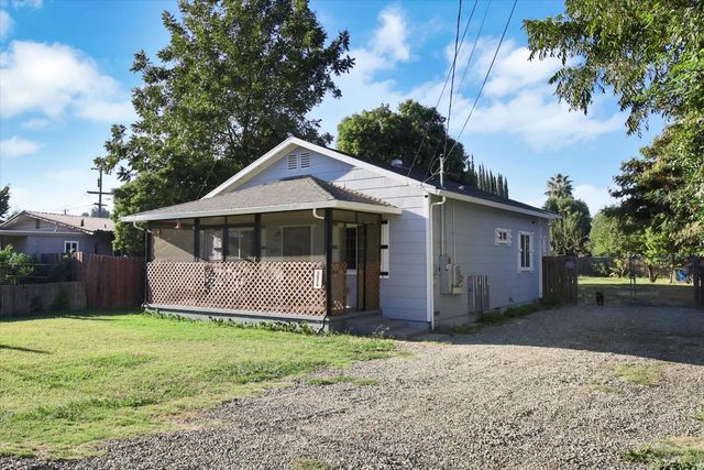 5676 Arboga Rd, Olivehurst, CA 95961