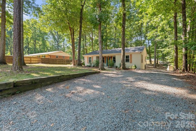 317 Jackson Place, Matthews, NC 28104