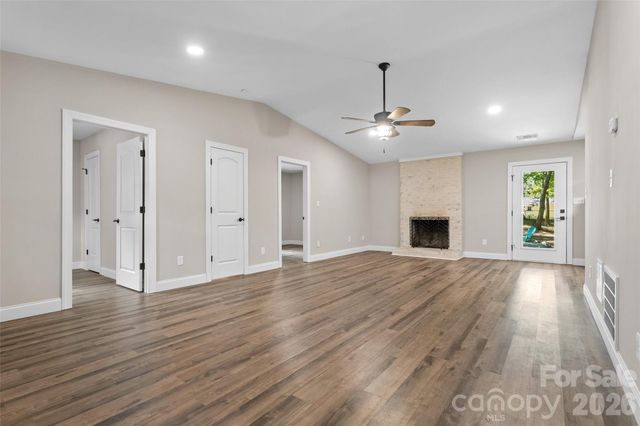 317 Jackson Place, Matthews, NC 28104
