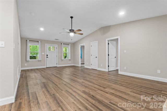 317 Jackson Place, Matthews, NC 28104