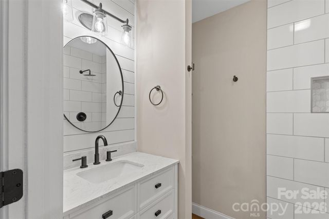 317 Jackson Place, Matthews, NC 28104