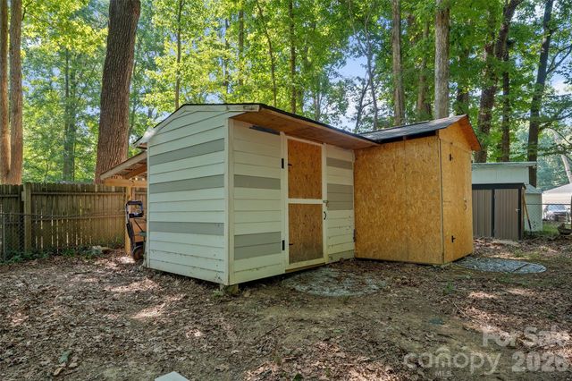 317 Jackson Place, Matthews, NC 28104