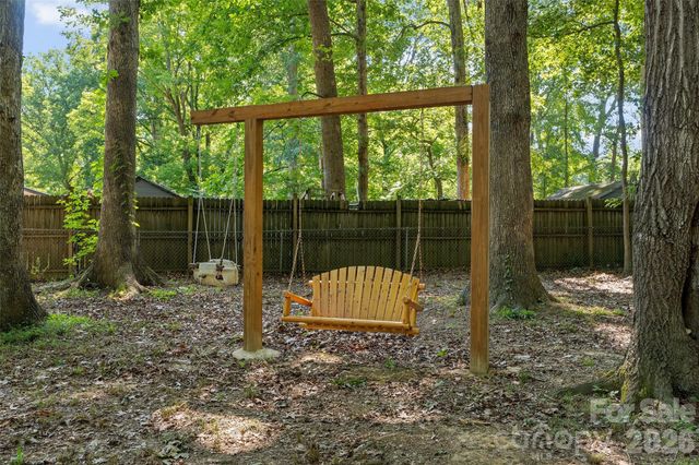 317 Jackson Place, Matthews, NC 28104
