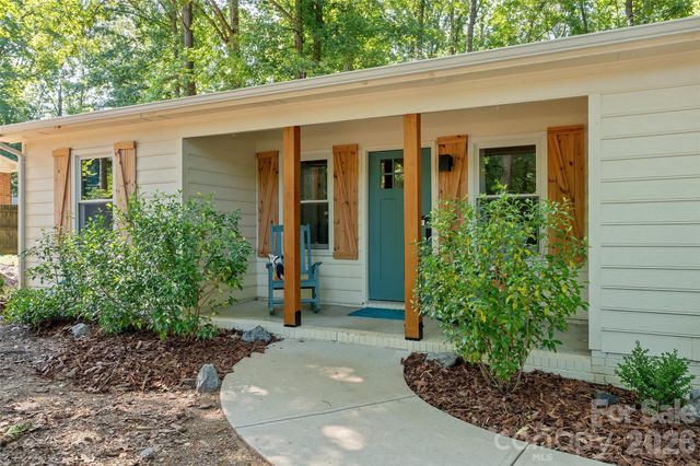 317 Jackson Place, Matthews, NC 28104